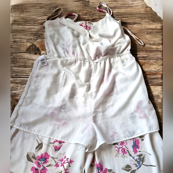 Dynamite Floral Wide Leg Palazzo Pantsuit - Picture 5 of 12